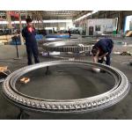 Triple Row Rubber Seal 42CrMo4V Geared Slewing Ring And Stacker Bearing Factory for sale