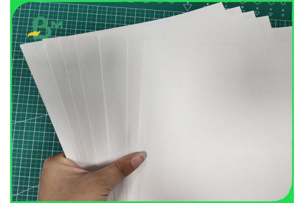 48gr Uncoated Paper Rolls Smooth Surface For Printing Newspaper And Fill Bags