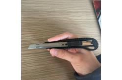 China Snap Off Blade 9mm Utility Knives With Plastic Handle And 1 Blade Included supplier