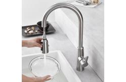 China Retractable 360 Degree Rotation Faucets SUS304 Single Hole Pull Down Kitchen Faucet supplier