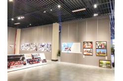 China Top Hanging Folding Sliding Partition Wall For Exhibition Hall / Art Gallery supplier