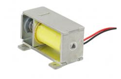 China DSN-0852L-02 DC15V 2.5A Push Pull Solenoid Valve supplier