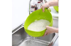China Plastic Rice Strainer Bowl with Handle Kitchen Draining Colanders for Cleaning Vegetables supplier