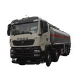 Sinotruk Howo Run Zhixing Brand 26 Cubic Oil Truck for sale