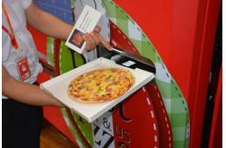 China Fresh - Baked Pizza Vending Machine With Fast - Heating Oven For Office Buildings supplier
