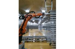 China Floor-Mounted Industrial Robot Cell with 2033mm Reach and Approx. 665kg Weight supplier
