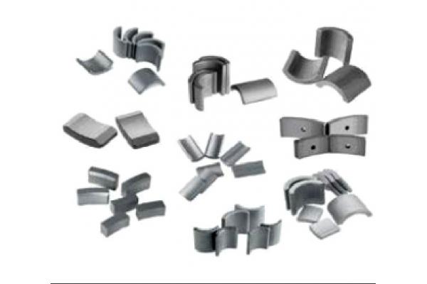 Automobile Pumps Arc Ferrite Magnets SrO 6Fe2O3 OEM Arc Segment Magnet