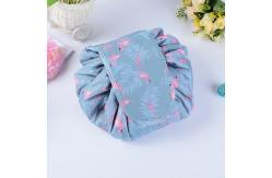China Multi Function Colorful Printing Lazy Drawstring Cosmetic Bag supplier