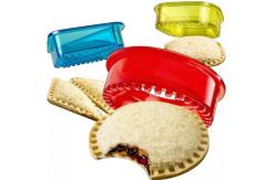 China Kitchen Tools Cake Maker DIY Cookie Lunch Sandwich Cutter And Sealer supplier