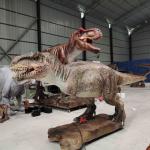 Sunproof Lifelike Animatronic Dinosaur Adjustable Movement Speed Mum for sale