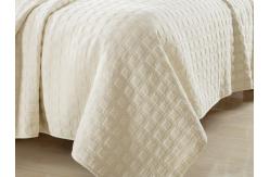 China Square Embroidered Solid Dune Quilt Set , 100% Cotton 3Pcs White Quilt Set supplier