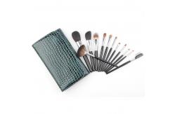 China 12pcs Cosmetic Makeup Brush Set Basic Makeup Kit For Beginners supplier