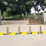 350w Integrated Retractable Parking Bollards 120 Tons 60 Db Automatic Rising Bollards for sale