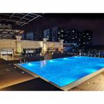 Lightweight Modular Rooftop Swimming Pool With Zn-Al-Mg Steel Frame for sale