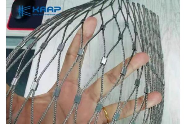 Uniform Opening Woven Wire Screen , Woven Metal Mesh Screen Excellent Permeability