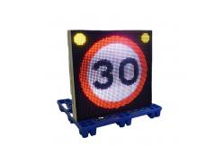China Speed Limit VMS Board Messages Electronic LED Flashing Traffic Sign supplier