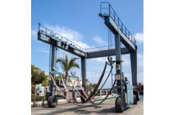 China 10-50ton Boat Hoist Crane With Wind Speed Protection System 18-35m Span supplier