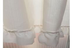 China Pure White Ruffle Bathroom Shower Curtains Thickening 100% Polyester Waterproof supplier