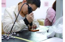 China Ultrasonic Facial Device manufacturer