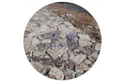 China Galvanized Wire Mesh Retaining Wall Gabion River Flood Control Weave Gabion Basket supplier