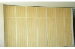 China Modern Wood Dividers Folding Partition Walls Sliding Aluminium Track Roller supplier