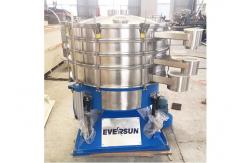 China Powder Processing Vibratory Tumbler Machine With Pneumatic Lifting Device supplier