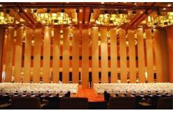 China 85mm Thickness Movable Sliding Folding Acoustic Wall With Passing Door supplier