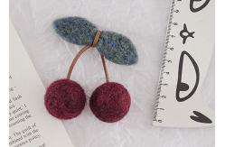 China Handmade Wool Felt Balls Red Cherry Pattern Length 7 Cm EN71 Certificate supplier
