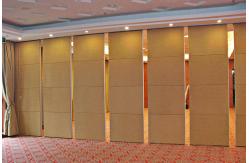 China Customized Foldable Movable Hanging Partition Walls 6 Meters Height supplier