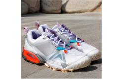 China Hiking Boots Custom Shoes Service Mesh Lining Material Waterproof supplier