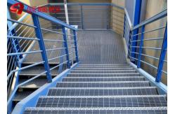 China Hot Dipped Galvanized Expanded Metal Mesh Drainage Steel Grating Stair Treads Customized supplier