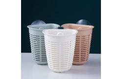 China Kitchen Bathroom Storage Basket Plastic Irregular With Suction Cup supplier