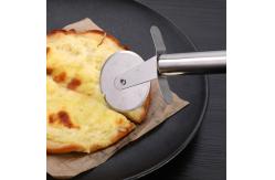 China Stainless Steel Pizza Cutter Wheel Knife Kitchen Baking Tools supplier