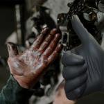 Latex Disposable Nitrile Gloves 6 Mil Household Hand Puncture Proof Nitrile Gloves for sale