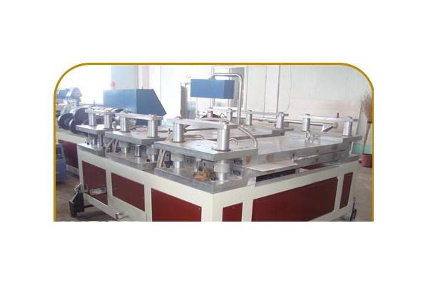 Twin Screw Plastic Extrusion Machine , WPC Board Production Line