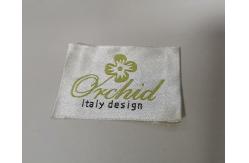 China Custom High Density Woven Labels Folding Clothing Woven Labels supplier