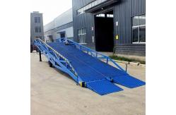 China Sturdy Warehouse Loading Dock Ramps Anti Slip Surface Height Adjustable Travel Speed supplier