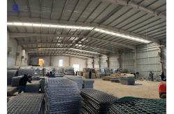 China Hot Dipped Galvanized Welded Wire Mesh Defensive Barrier For Security Fencing supplier