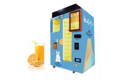 China Auto Multipayments Fresh Orange Juice Vending Machine With Display Screen supplier