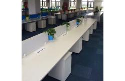 China Customized White 4 Seat Office Workstation Cubicle Staff Workstation Desk supplier