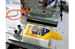 China High Accuracy Flat Bottle Labeling Machine Long Service Life supplier