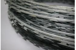 China Bto-22 Cbt-60 Cbt-65 Concertina Razor Coil Galvanized supplier