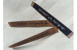China Ultrasonic Cut Classic Woven Clothing Labels For Business 20cm Width supplier
