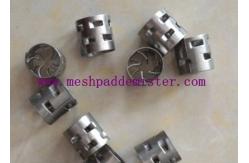China 25mm 304 Metal Pall Ring Distribution Of Gas Liquid Tower Packing supplier