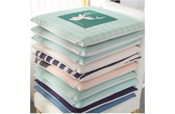 China PP Cotton Filling Plush Seat Cushions Square Shape Nordic Style Skin Friendly supplier