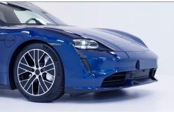 China Slideable Blue Chrome Car Wrap Film Keep Paint Away From Scratches And Wear supplier
