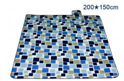 China Ultralight Foldable Picnic Mat , Sand Proof Portable Beach Blanket supplier