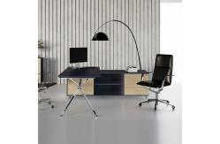 China Black Luxury Executive Office Desks OEM Wooden Thickness 25mm supplier