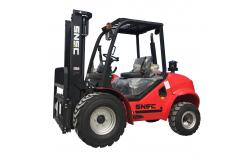 China China Off Road 2WD 4WD All Terrain Forklift With Japanese Engine supplier