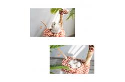 China Cute Giraffe 34cm Sisal Fabric Scratching Post supplier